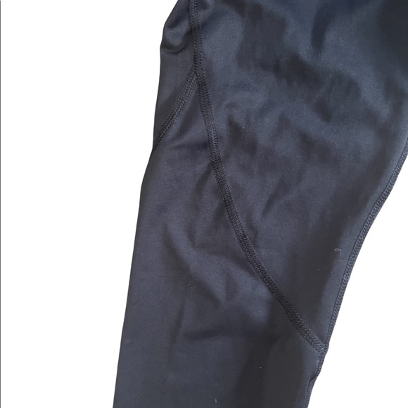 Layers Womens Leggings Sz Small Qwick Dry Capri Cropped Workout Bottoms - Picture 4 of 5